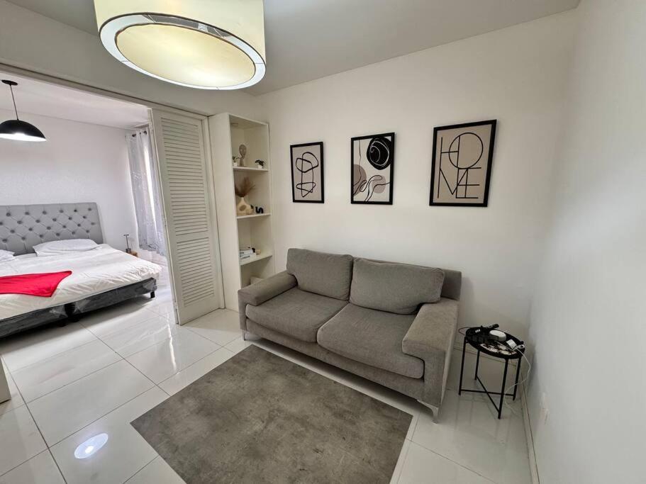 Modern In Capital Apartamento *